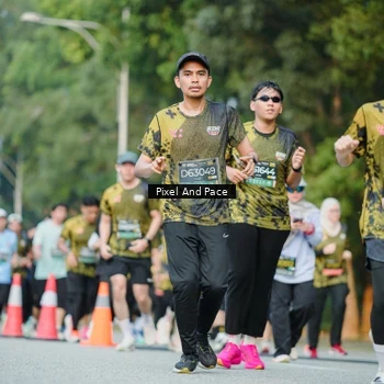 Runner Photo 6874228