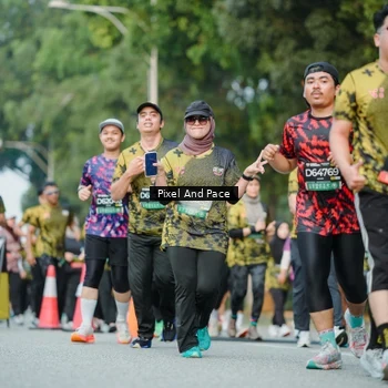Runner Photo 6874308