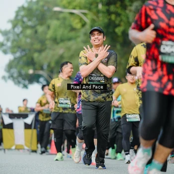 Runner Photo 6874312