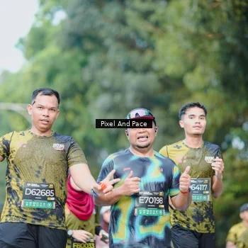 Runner Photo 6874331