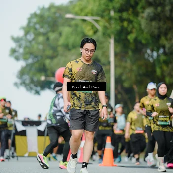Runner Photo 6874375