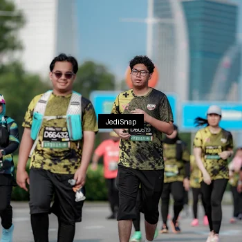 Runner Photo 6874378