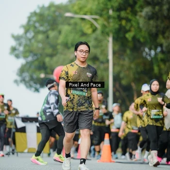 Runner Photo 6874381