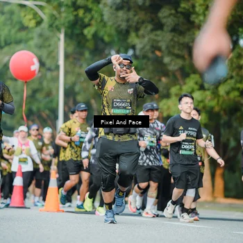 Runner Photo 6874400