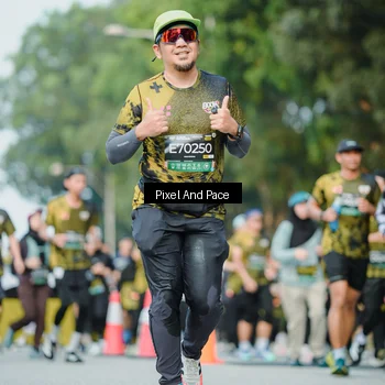 Runner Photo 6874413