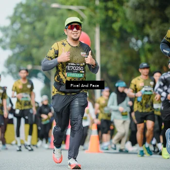 Runner Photo 6874417