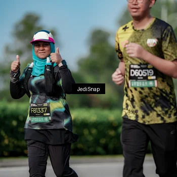 Runner Photo 6874469