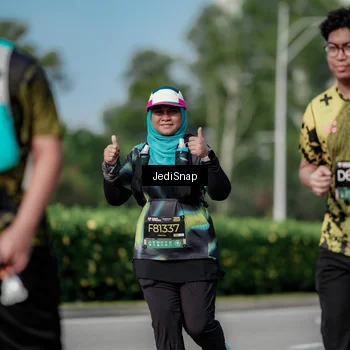 Runner Photo 6874478