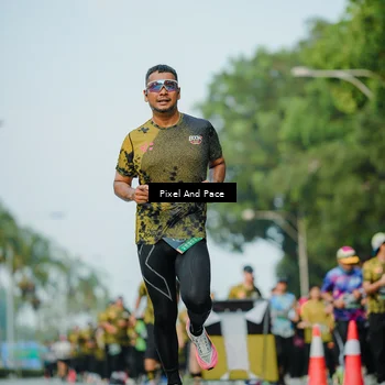 Runner Photo 6874628