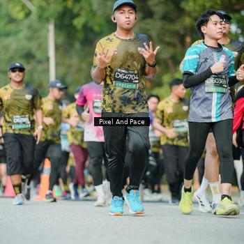 Runner Photo 6874640