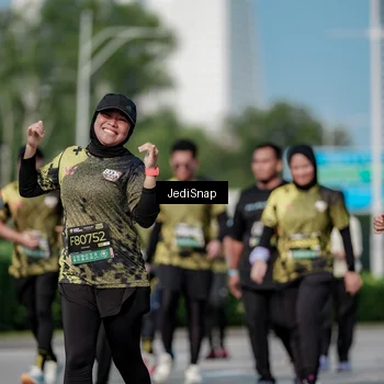 Runner Photo 6874666