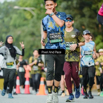Runner Photo 6874677