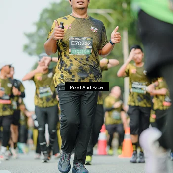 Runner Photo 6874696