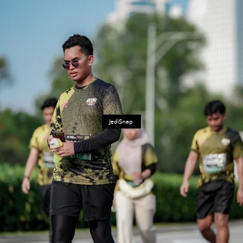 Runner Photo 6874807