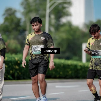 Runner Photo 6874867