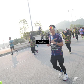 Runner Photo 6874897