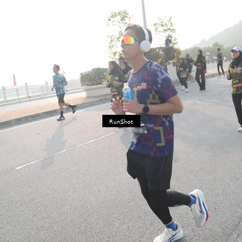 Runner Photo 6874903