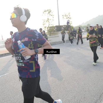 Runner Photo 6874907
