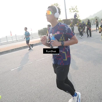Runner Photo 6874912
