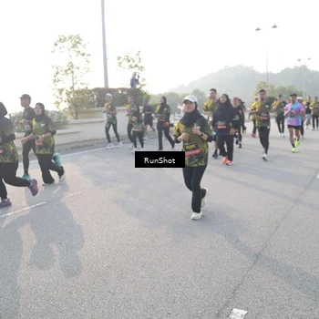 Runner Photo 6874913