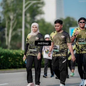 Runner Photo 6874916