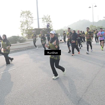 Runner Photo 6874934