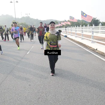Runner Photo 6874950