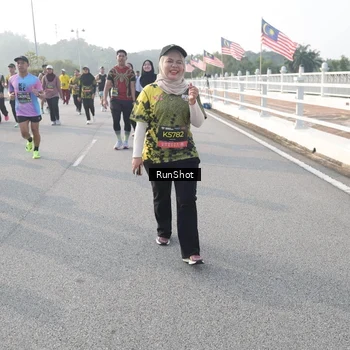 Runner Photo 6874972
