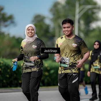 Runner Photo 6874995