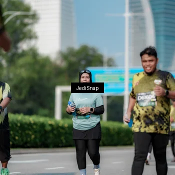 Runner Photo 6875003