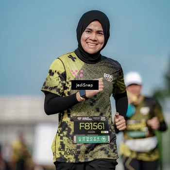 Runner Photo 6875114