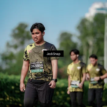 Runner Photo 6875212