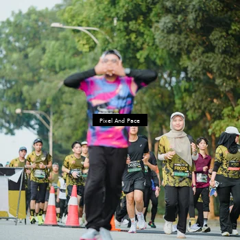 Runner Photo 6875213