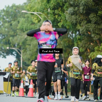 Runner Photo 6875214