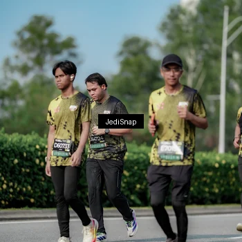 Runner Photo 6875271