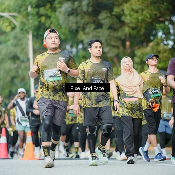 Runner Photo 6875334