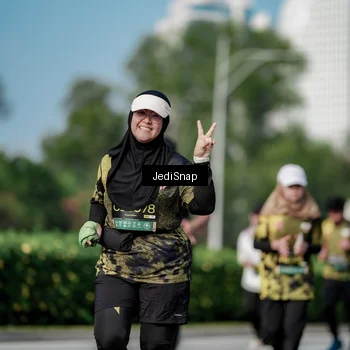 Runner Photo 6875355