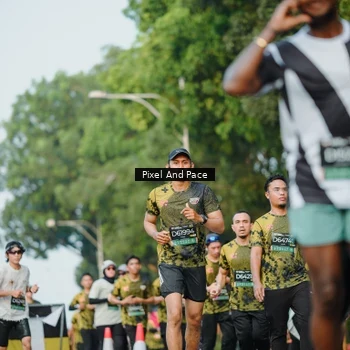Runner Photo 6875399