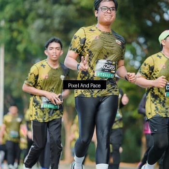 Runner Photo 6875468