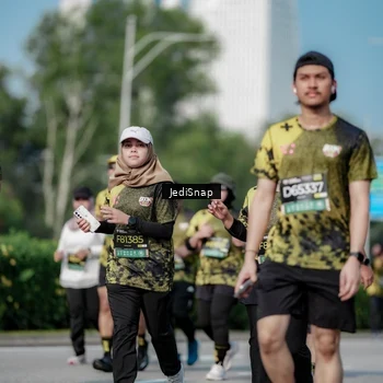 Runner Photo 6875474
