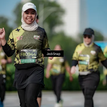 Runner Photo 6875563
