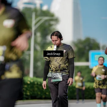 Runner Photo 6875765