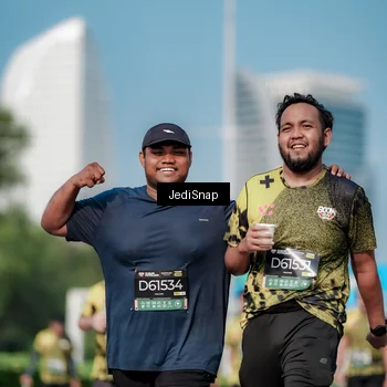 Runner Photo 6875799