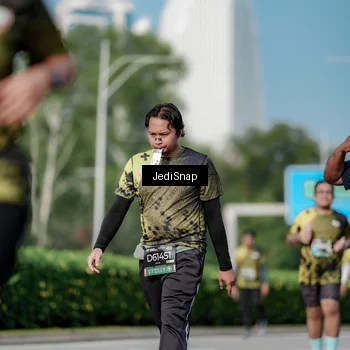 Runner Photo 6875807