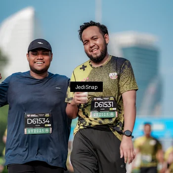 Runner Photo 6875845