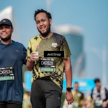 Runner Photo 6875846