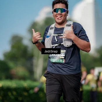 Runner Photo 6875905