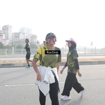 Runner Photo 6876001