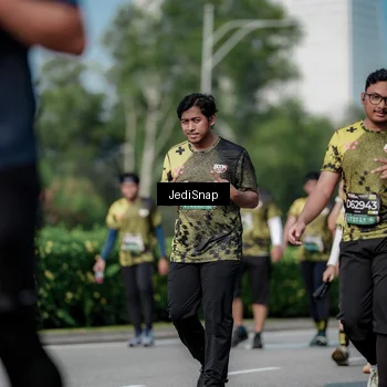 Runner Photo 6876019