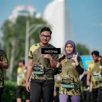 Runner Photo 6876026